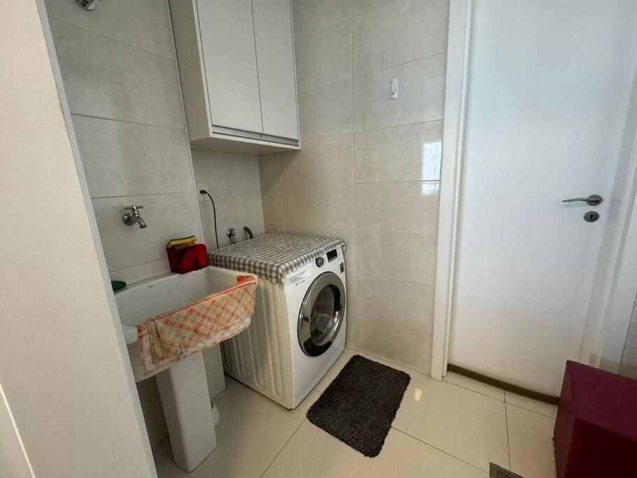 Apartment 01 Quadra Da - Luxo Praiamar Santos (Sao Paulo)